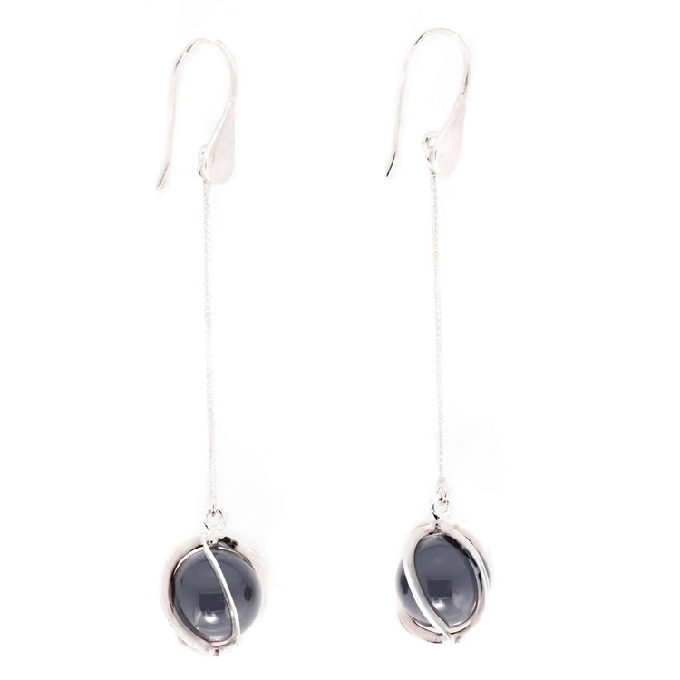 Get trending with Earhooks The Wave Black Agate! Shop now and join the style wave.